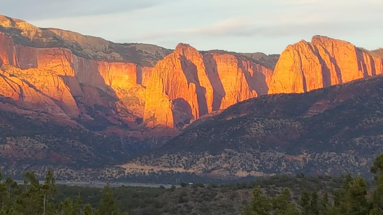 Harmony Belle at Kolob Canyon Bed & Breakfast New Harmony Dış mekan fotoğraf